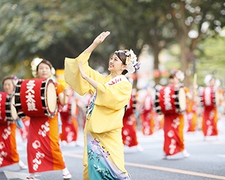 盛岡の夏を彩る！勇壮な太鼓と華麗な踊りの大パレード「盛岡さんさ踊り」