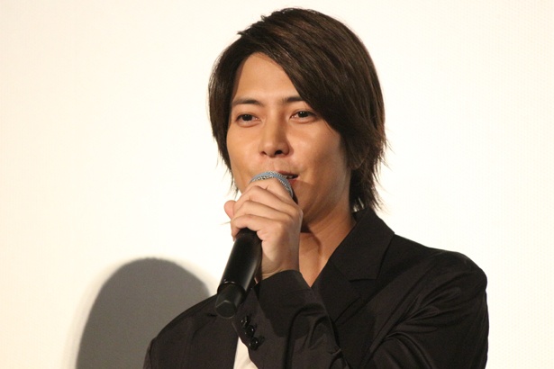 【写真を見る】『劇場版 コード・ブルー -ドクターヘリ緊急救命』の初日舞台挨拶に登場した山下智久