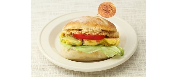 「エビとアボガドのカリフォルにゃ風オムレツサンドウィッチ」(480円)