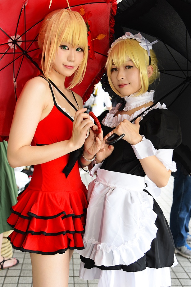 『Fate/Grand Order』のネロ・クラウディウス(左：丹波あずささん)と、セイバーオルタ(右：もふぁさん)