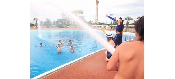【写真】よみうりランドでは“ダンス＆放水”のショーが！