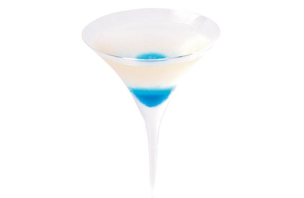 東武ホテルレバント東京24F　バー・スカイラウンジスカイノーツでは、電波プラン「天晴」（1260円）も飲める