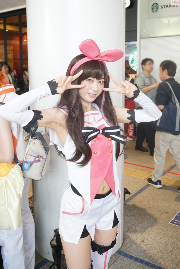 バーチャルYoutuberのキズナアイに扮した国澤望さん