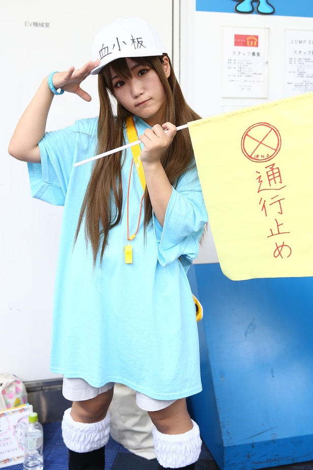 「はたらく細胞」の血小板に扮したゆーら。さん