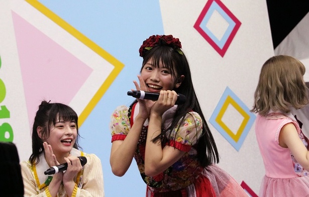 まねきケチャが、2日目のSMILE STAGEトリを務める!