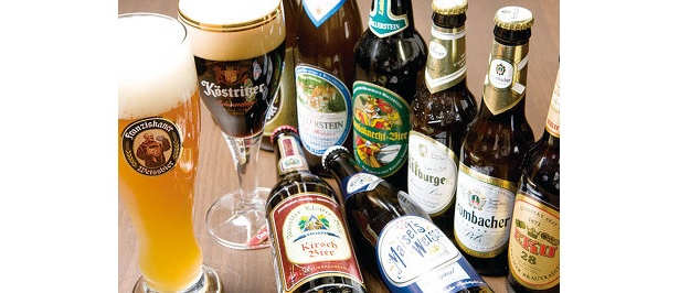 ドイツ各地のビールが各銘柄の専用グラスで飲める