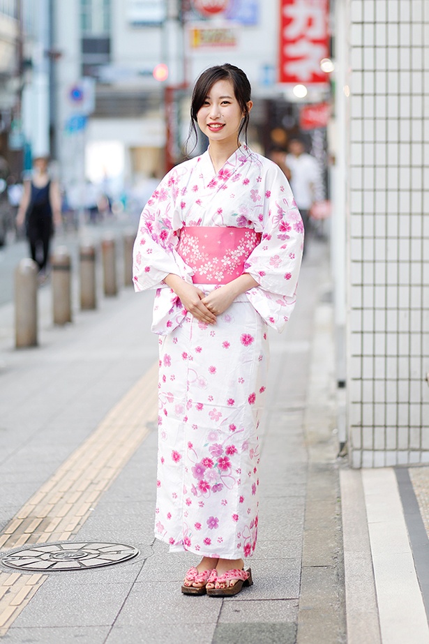 福岡の花火大会で見つけた浴衣美人