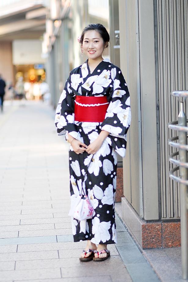 福岡の花火大会で見つけた浴衣美人