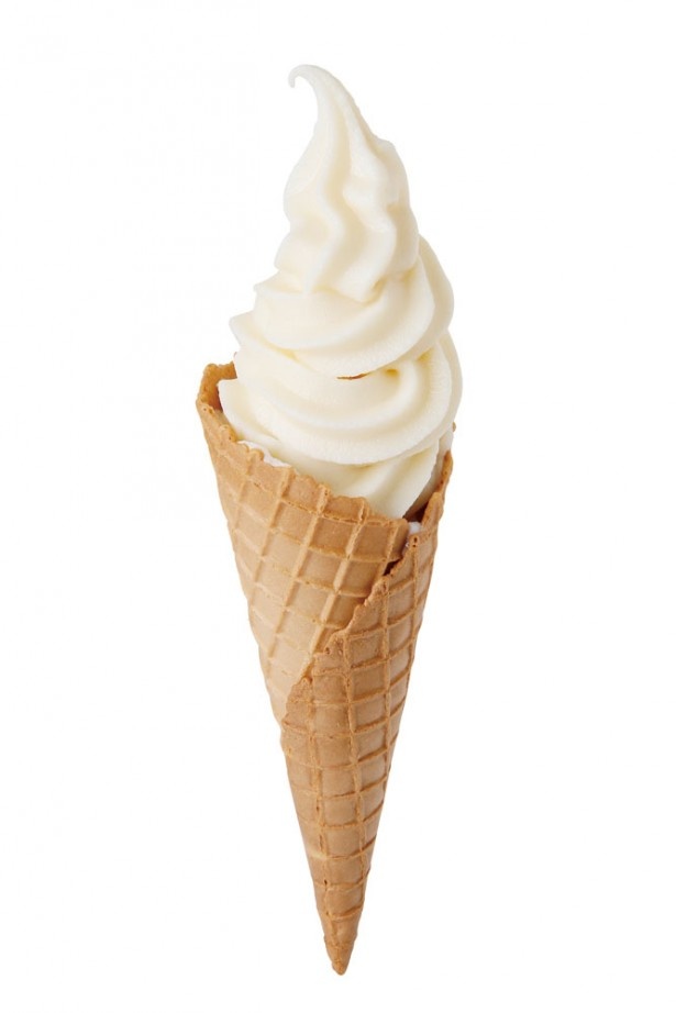 道の駅 慈恩の滝くす/ 「豆乳ソフトクリーム 」350円。九州産大豆100％の豆乳を使い濃厚でまろやかな味わいに。 大豆の味と香りがしっかり