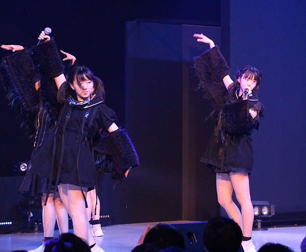 There There Theresのカイ、有坂玲菜、平澤芽衣、朝倉みずほ、小島ノエが8月5日、「TOKYO IDOL FESTIVAL 2018」(8月3日~5日、お台場・青海周辺エリア)のDOLL FACTORYに出演した