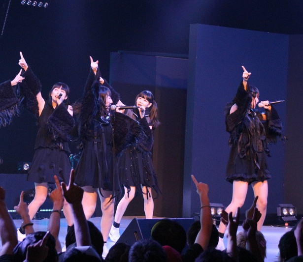 There There Theresのカイ、有坂玲菜、平澤芽衣、朝倉みずほ、小島ノエが8月5日、「TOKYO IDOL FESTIVAL 2018」(8月3日~5日、お台場・青海周辺エリア)のDOLL FACTORYに出演した