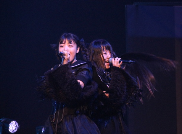 There There Theresのカイ、有坂玲菜、平澤芽衣、朝倉みずほ、小島ノエが8月5日、「TOKYO IDOL FESTIVAL 2018」(8月3日~5日、お台場・青海周辺エリア)のDOLL FACTORYに出演した