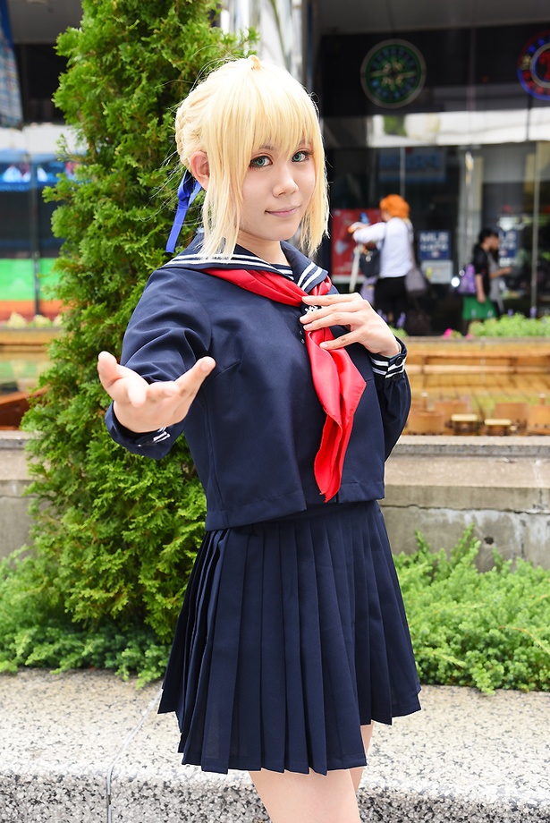 『Fate/hollow ataraxia』のマスターアルトリアに扮する水城さなさん