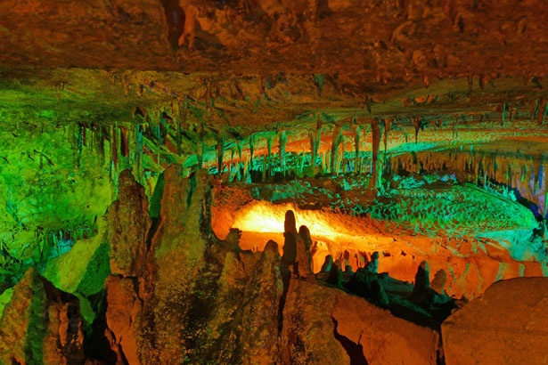 一年中気温が8℃に保たれている洞窟内/面不動鍾乳洞