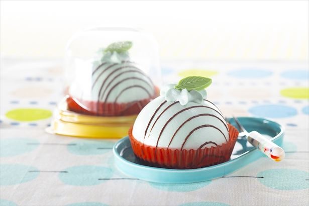 なめらかなクリームとザクザクのクッキーの組み合わせが楽しい「チョコ＆ ミンティ ケーキ」