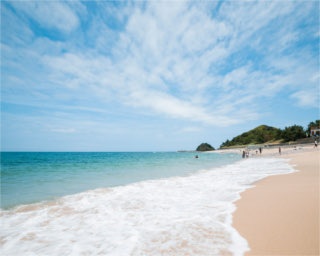 夏休みにおすすめ！プール＆温泉ありで1日遊べる！福岡「休暇村志賀島 海水浴場」