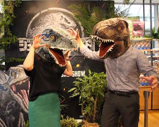 東京では7時間待ちの日も！ 映画の世界観を再現「ジュラシックワールドCAFE」ついに大阪上陸