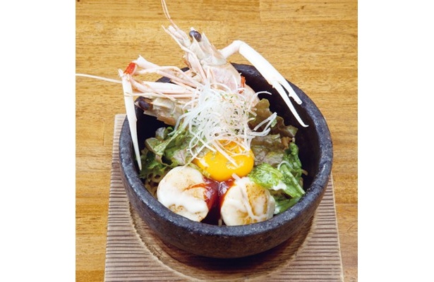 海鮮石焼ラーメン(980円)／Spicy Sauce(girls)