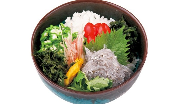 濃厚な冷や汁をぶっかけて食べる、豪快な夏の丼！　　「いろり庵　鱗」（藤沢市南藤沢）の「冷や汁ぶっかけ丼」（850円）