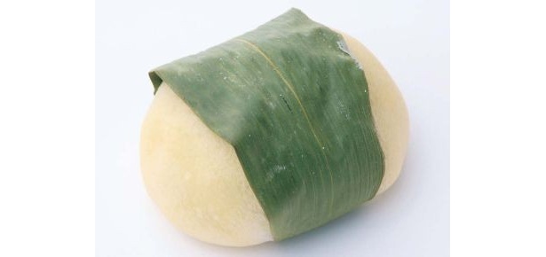 笹の葉に巻かれた 「ちまきパン」(170円)