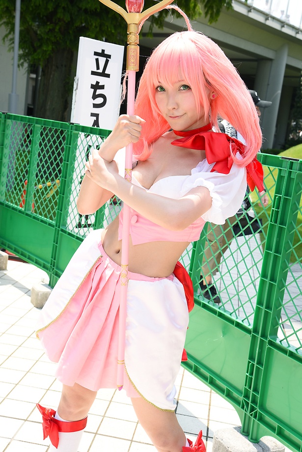 『魔法少女 俺』の卯野さきに扮する小波さん
