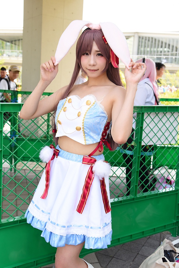 『アイドルマスター シャイニーカラーズ』の月岡恋鐘に扮する姫宮バンビさん