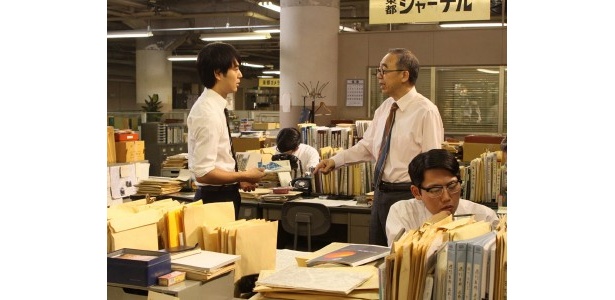 あがた森魚演じる沢田の上司･飯島が、梅山から預かった小説を沢田に手渡す数十秒のシーンを約3時間かけ撮影