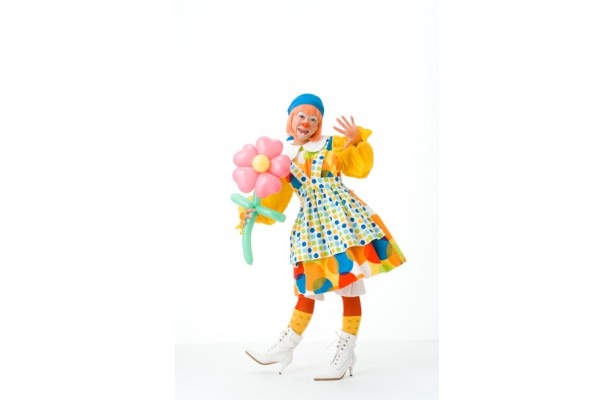 子どもたちに大人気のパフォーマンスを繰り広げる「なっきー」