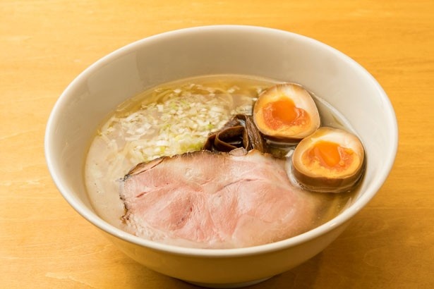 中華そば ふくちゃん(福岡市中央区) / 「中華そば」(650円、半熟煮卵のせ＋100円）