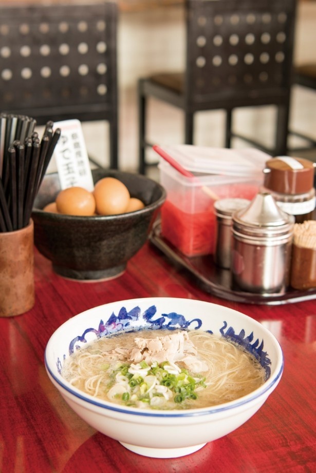 元祖糸島ラーメン 銅鑼(福岡市西区) / 「豚骨ラーメン」(580円)