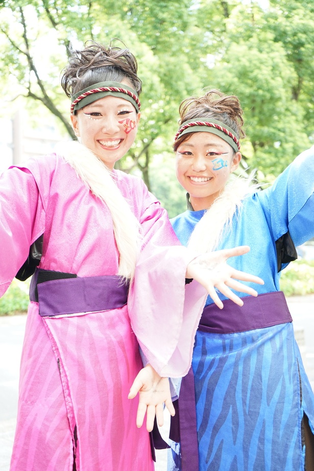  会場で見つけた華やかな踊り手たち