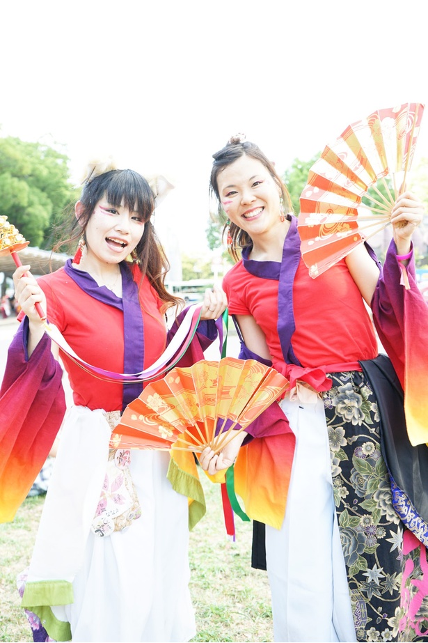  会場で見つけた華やかな踊り手たち