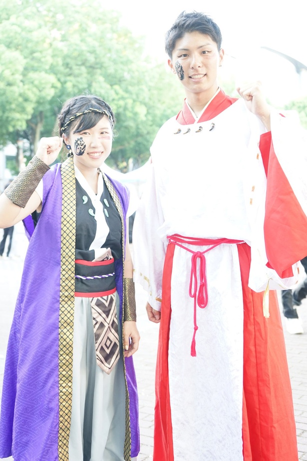  会場で見つけた華やかな踊り手たち
