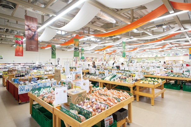三重県下最大級の農産物直売所の売場面積を誇る「高野尾花街道  朝津味」