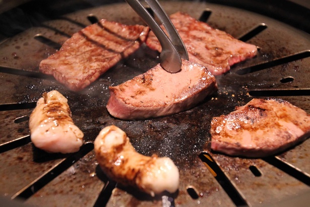 新鮮な牛肉なので、焼きすぎには注意