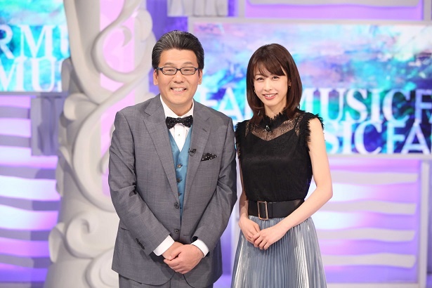「MUSIC FAIR 」で軽部真一アナと共に司会を務める加藤綾子