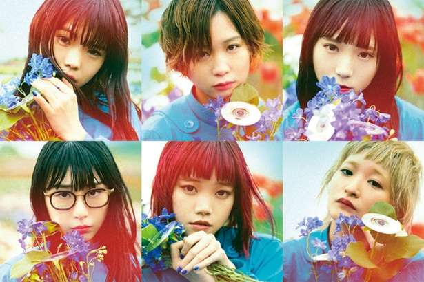 「BiSH」。2016年1月にavexからメジャーデビュー。6人の女性メンバーから成る、楽器を持たないパンクバンド