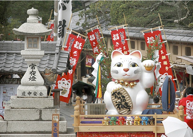 三重県伊勢市に全国の招き猫が集まる 来る福招き猫まつり ウォーカープラス