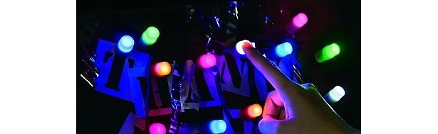 使い方はアナタ次第！5つの光でほのかに照らす“光る画びょう”