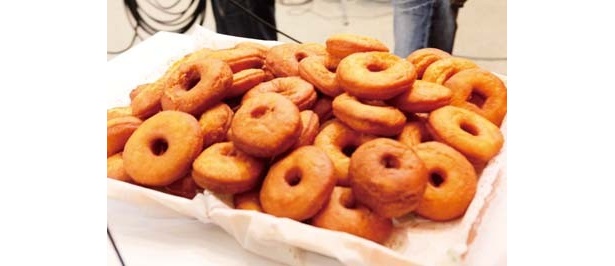気軽に食べられるテイクアウトフードとしてドーナツショップが出店