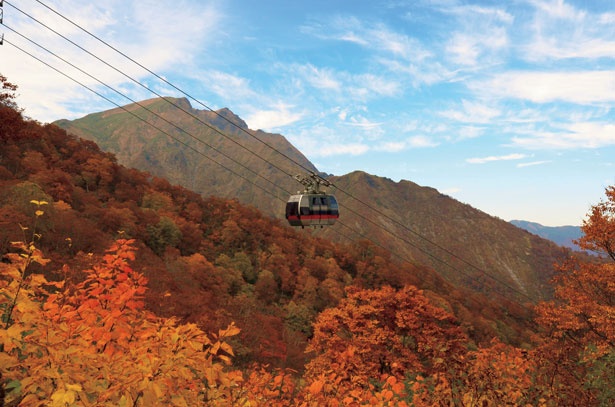 錦に染まる 群馬の富士 も 群馬県の絶景紅葉スポット5選 ウォーカープラス