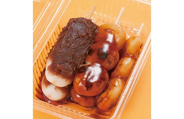 【写真】これぞ名物！「かどやの槍かけだんご」