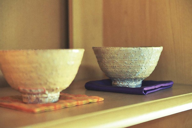 陶芸の腕前もプロ級。陶芸展に出品し、賞をもらったことも。奥さまも陶芸が趣味で、店内にはギャラリーもある