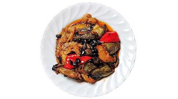 「夏野菜と豚肉の黒豆炒め」(750円)