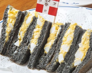 純喫茶の雰囲気を取り入れた“ニュー喫茶”で神戸を堪能！「パーラークニヲ」