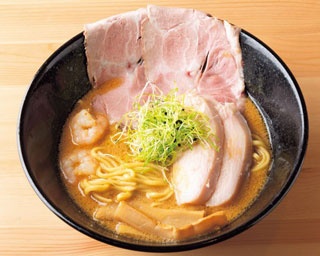 あふれでるエビの旨味が味噌とマッチ！味噌ラーメン専門店「世界が麺と味噌で満ちる時」