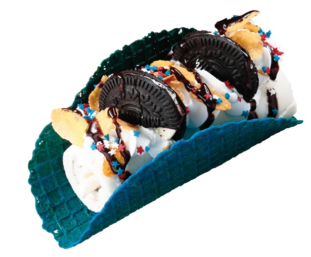 「アイスクリームタコス」(600円)。クッキー＆クリームのロールアイス入り