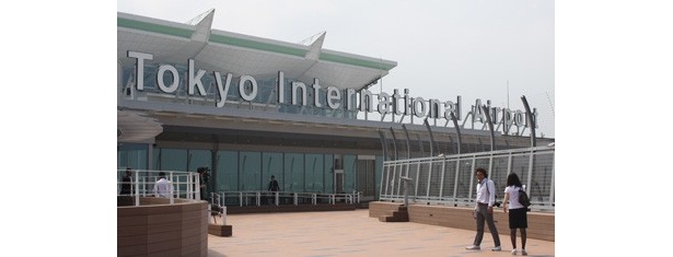 今年10月の羽田空港の新国際線ターミナルビル。地上5階建、延床面積約15万9000㎡もの大きさを誇り、首都圏から海外に向けた新たな空の玄関口となる予定