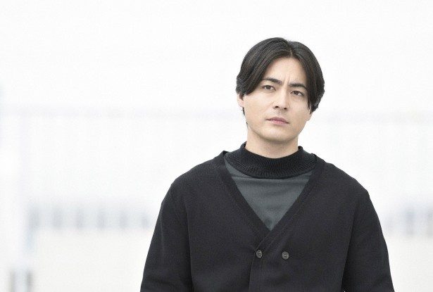 単に色々な役になりきる「カメレオン俳優」とは違う。そこには「山田孝之」という不可解な存在感が必ず漂っている