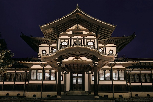 世界遺産や歴史的建造物が幻想的に 奈良公園 ライトアッププロムナード なら ウォーカープラス